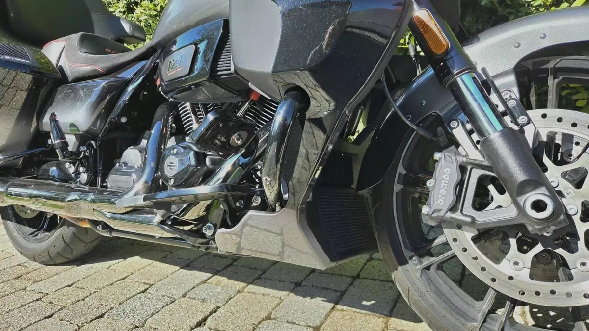 Harley-Davidson CVO Street Glide (2026)  (9)