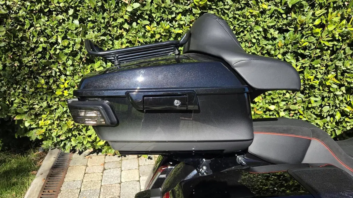 Harley-Davidson CVO Street Glide (2026)  (11)