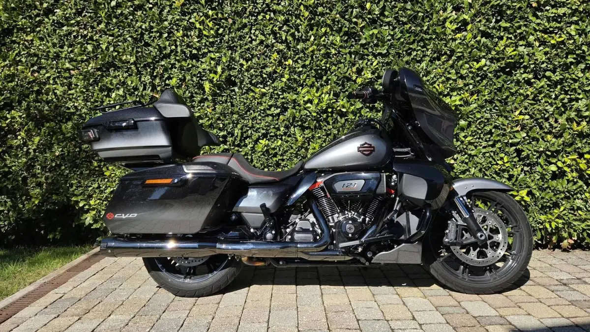 Harley-Davidson CVO Street Glide (2026)  (2)