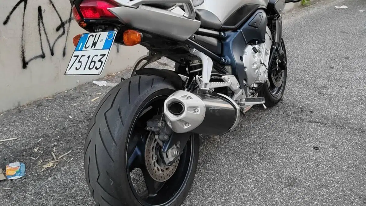 Yamaha FZ1 Fazer (2006 - 16)  (3)