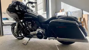 Harley-Davidson 107 Road Glide Special (2017 - 18) - FLTRXS 