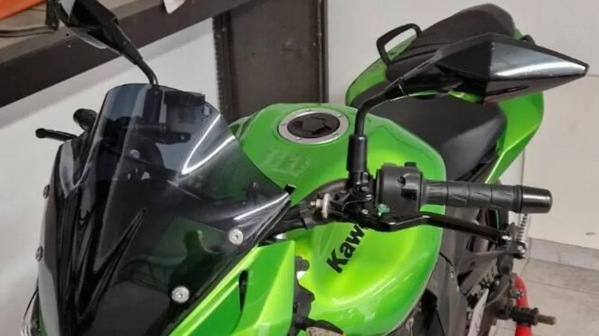 Kawasaki Z 750 (2007 - 14)  (6)