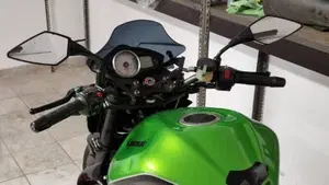 Kawasaki Z 750 (2007 - 14)  (14)