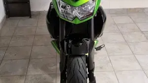 Kawasaki Z 750 (2007 - 14)  (5)