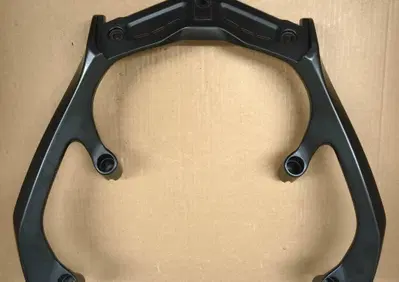 Portapacchi posteriore T-max 560 Originale Yamaha - Annuncio 10147715