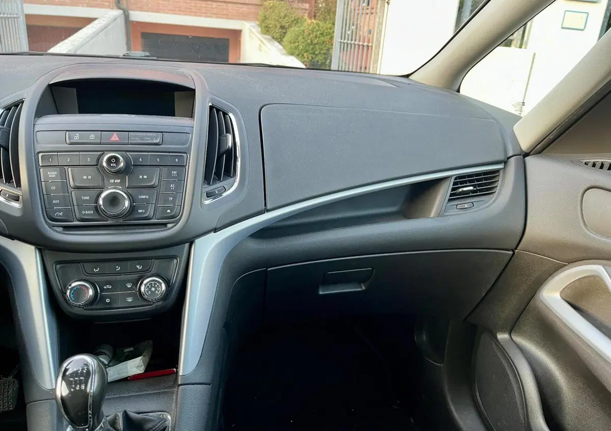 Opel Zafira Tourer 2.0 CDTi 130CV Cosmo (5)