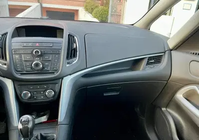 Opel Zafira Tourer 2.0 CDTi 130CV Cosmo (5)