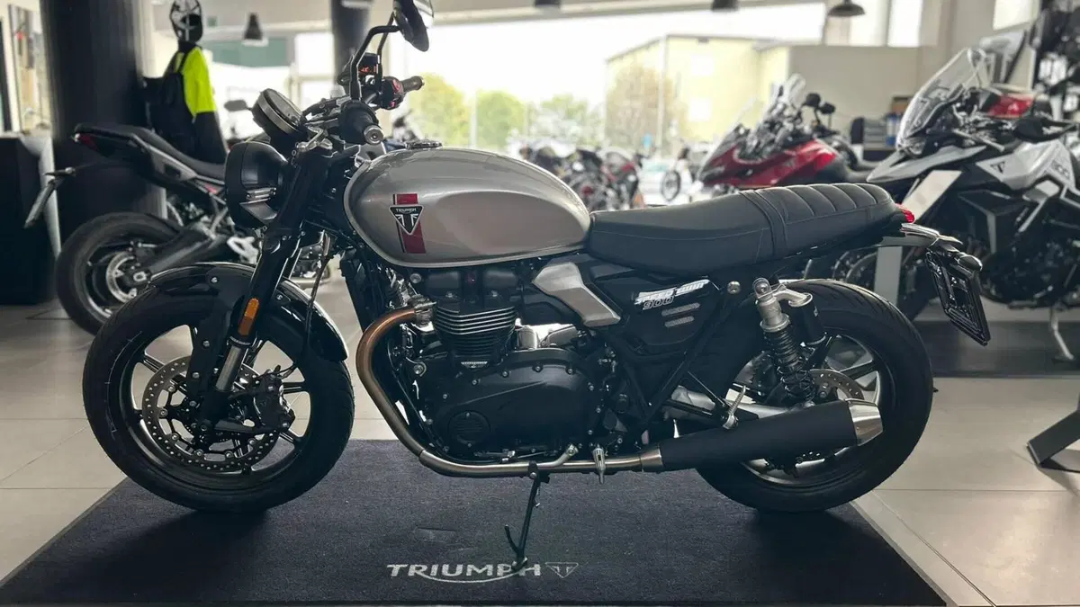 Triumph Speed Twin 900 (2025 - 26)  (3)