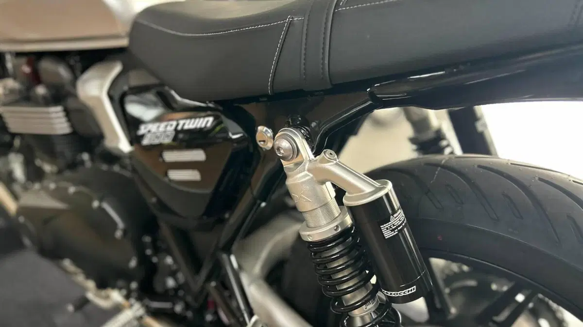 Triumph Speed Twin 900 (2025 - 26)  (6)