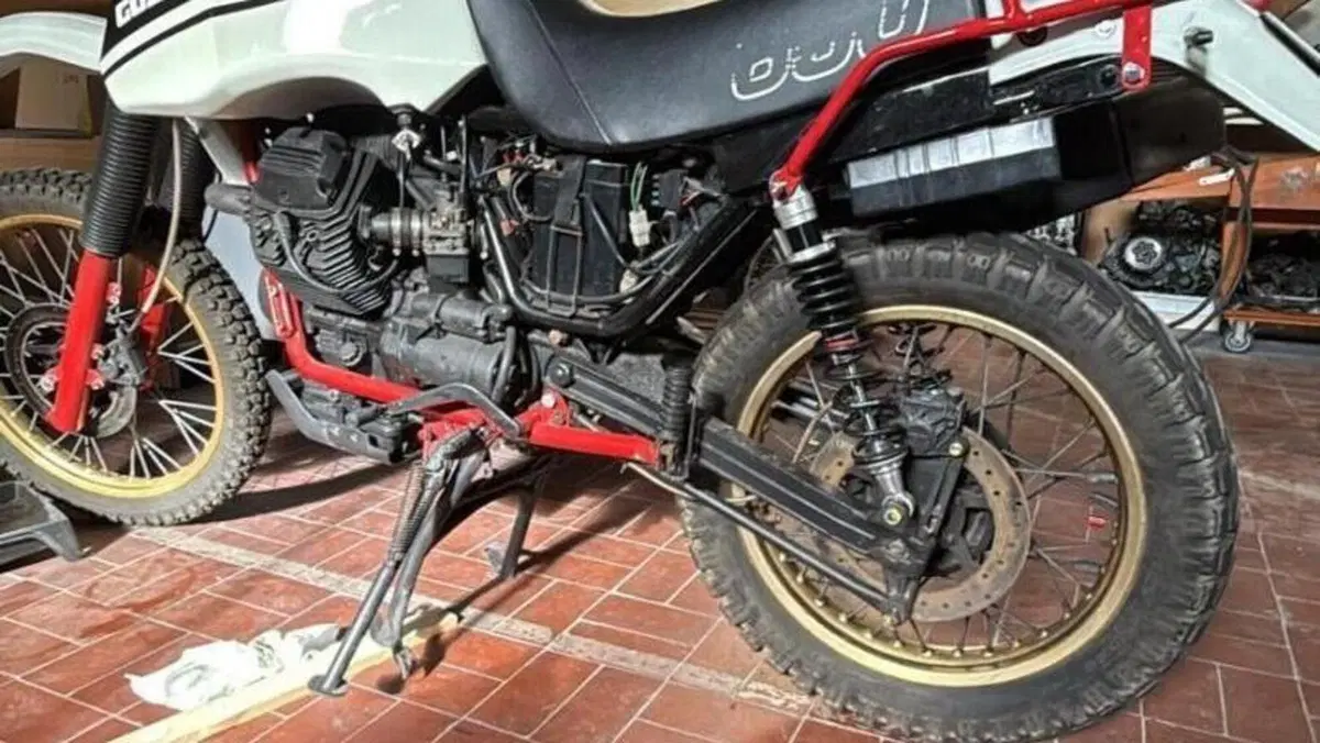 Moto Guzzi   (6)