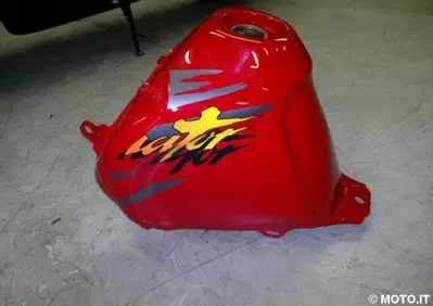 sebatoio honda dominator rosso anno 94 dominator - Annuncio 6050451