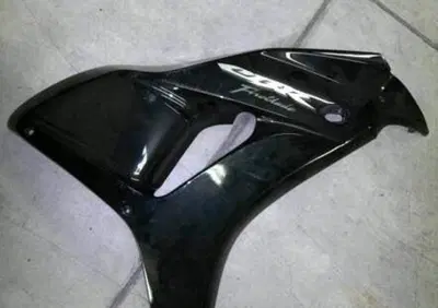 carena dx honda cbr 1000 rr 06 nera cbr 1000 rr - Annuncio 6050314