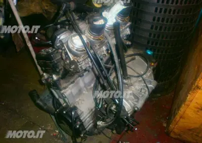 MOTORE YAMAHA R1 CARBURATORI YZF R1 - Annuncio 6145032