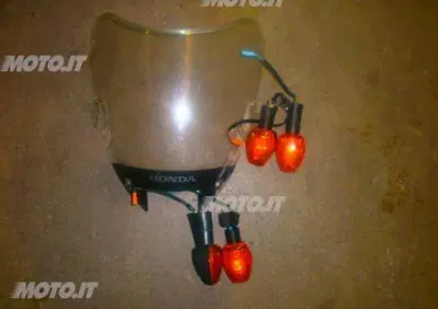 RICAMBI HONDA VTR 1000 F VTR 1000 F - Annuncio 6145025