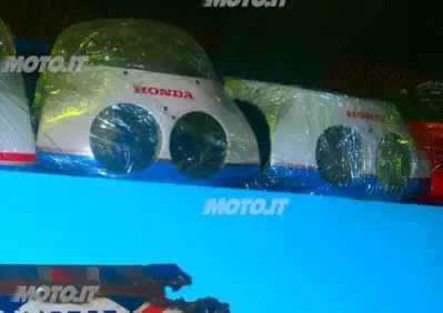 COMPLETO HONDA RC 30 HONDA VFR 750 RC 30 - Annuncio 6144987
