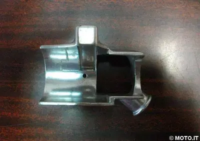 Supporto Piaggio Supporto interruttore fanale Vespa - Annuncio 6077099