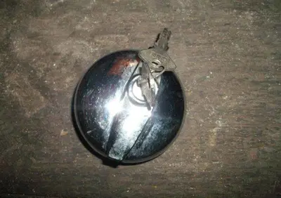 Tappo benzina d'epocanu N.C. - Annuncio 6641625