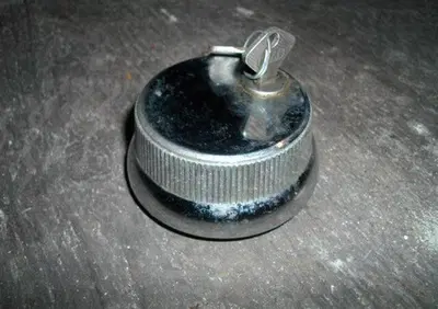 Tappo benzina N.C. - Annuncio 6641628