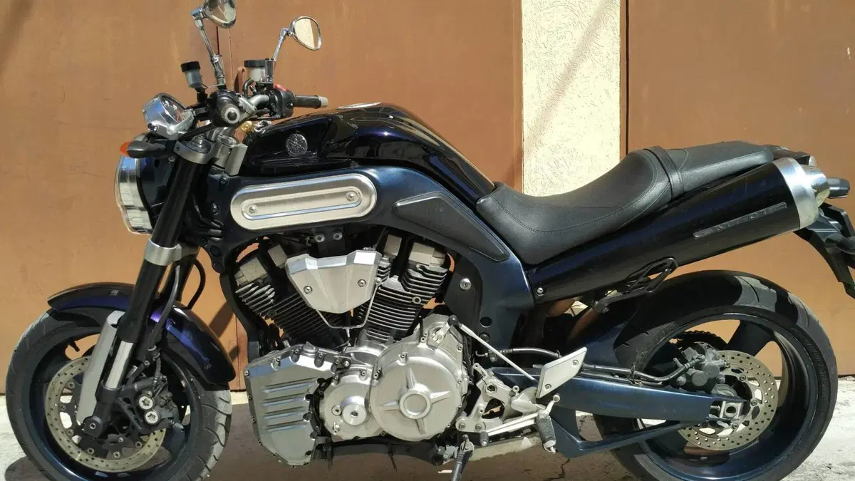 Yamaha MT-01 (2005- 11)  (2)