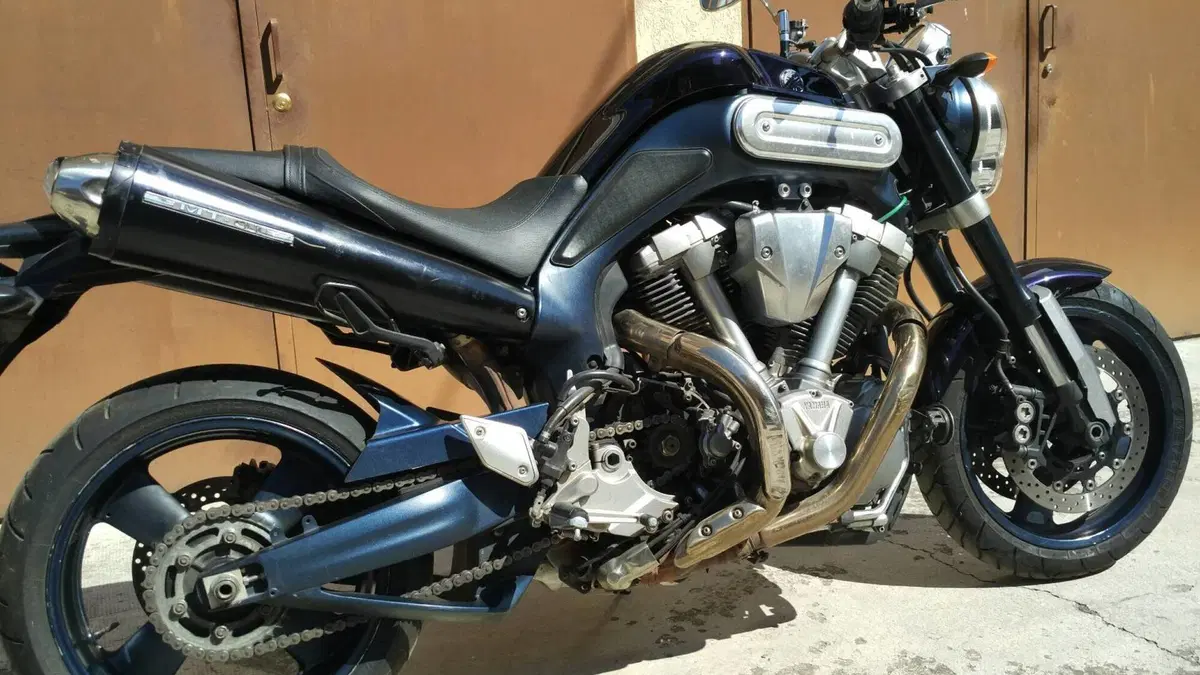 Yamaha MT-01 (2005- 11)  (3)